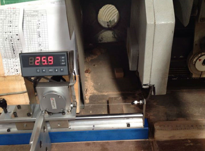 拉绳位移传感器选配仪表在木材加工行业的应用实例